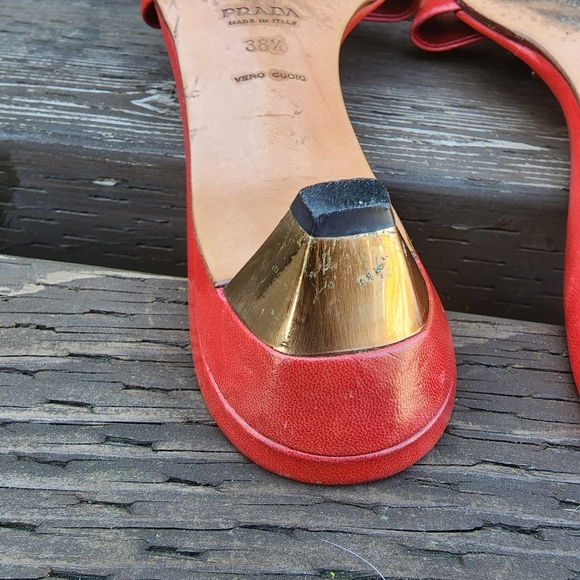 Prada Low Heel Red Sandles with Gold Heel and Logo Buckle Prada Size 38.5 US 8.5 - Picture 6 of 10